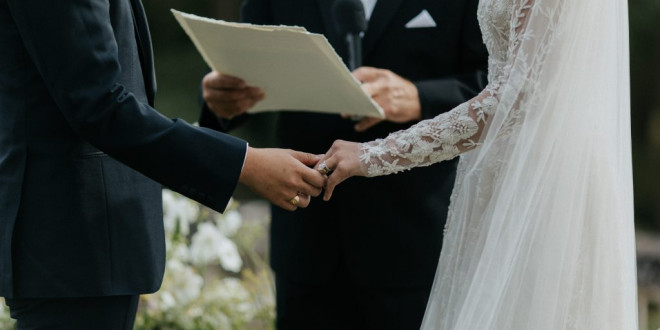 5 Couples Who Majorly Regretted Having a Friend Officiate Their Wedding